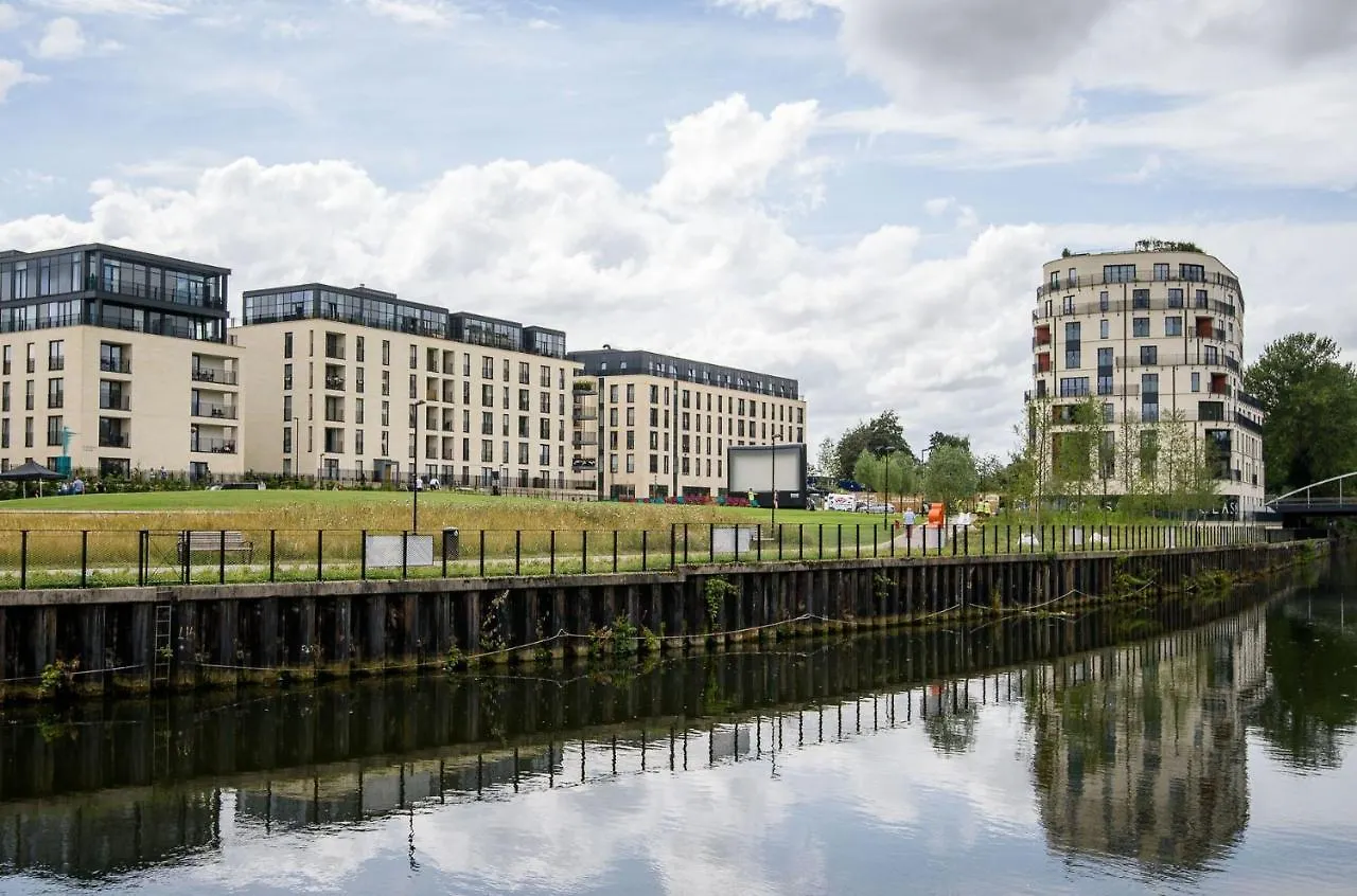 Trendy Studios For Students Only, Bath - Sk 0*,  United Kingdom